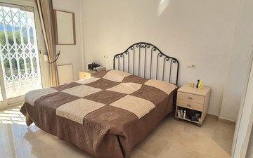 Property slide 15