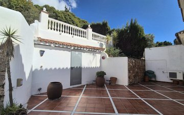 Property slide 31