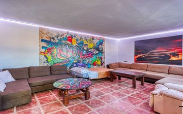 Property slide 31