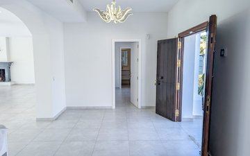 Property slide 19