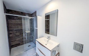 Property slide 21