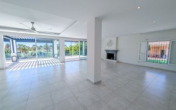 Property slide 25