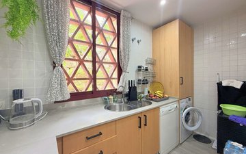 Property slide 17