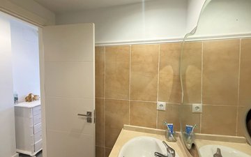 Property slide 21