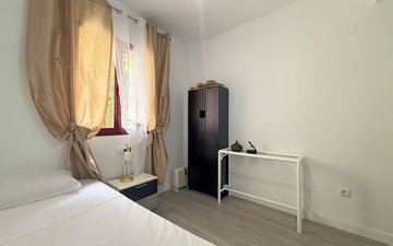 Property slide 25