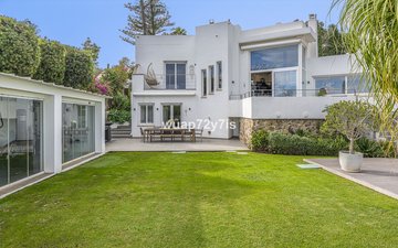 Property slide 21