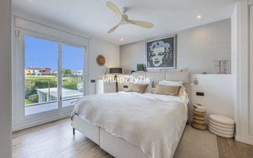 Property slide 24