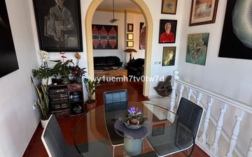 Property slide 32