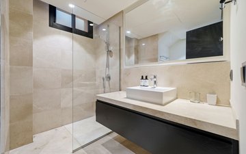 Property slide 18