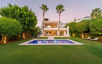 Property slide 44