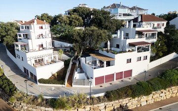 Property slide 44