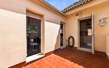Property slide 16