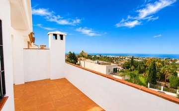 Property slide 40