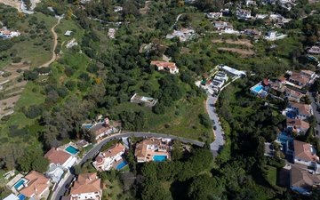 Property slide 19