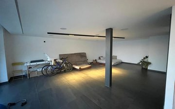 Property slide 21