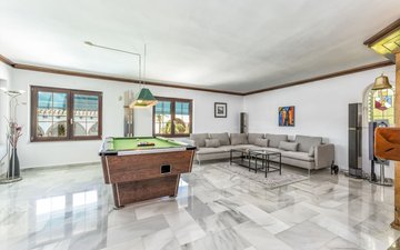 Property slide 10