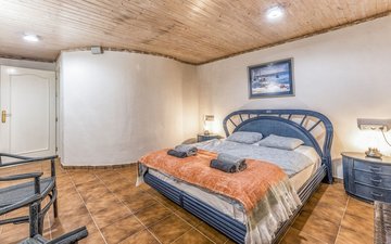 Property slide 39