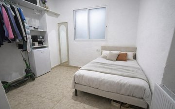 Property slide 21