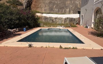 Property slide 10