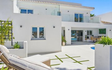 Property slide 17