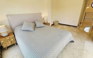 Property slide 22