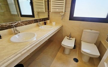 Property slide 32