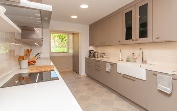 Property slide 10