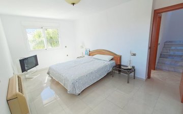 Property slide 18