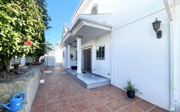 Property slide 10