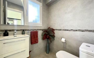 Property slide 24