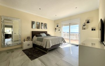 Property slide 25