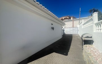 Property slide 39