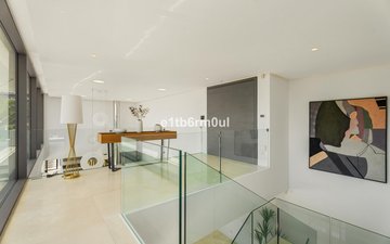 Property slide 39
