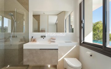 Property slide 46