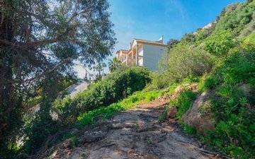 Property slide 22