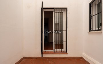 Property slide 32