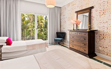 Property slide 21