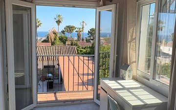 Property slide 22