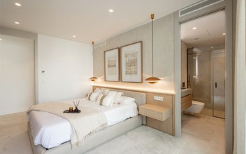 Property slide 32
