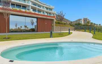 Property slide 25