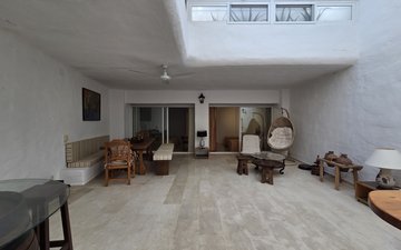 Property slide 32