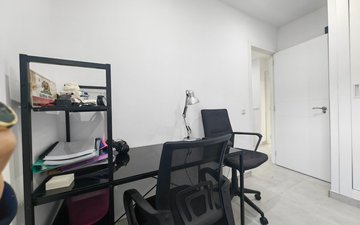 Property slide 10