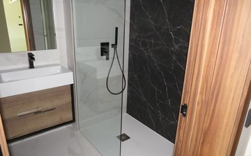 Property slide 32