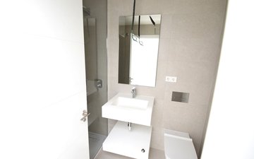 Property slide 21