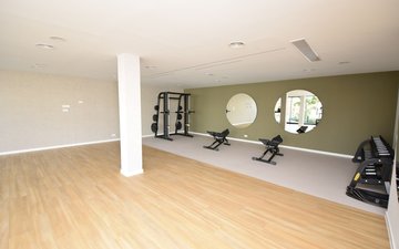 Property slide 25