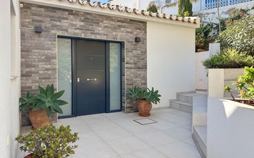 Property slide 50