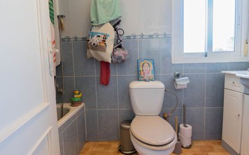 Property slide 20