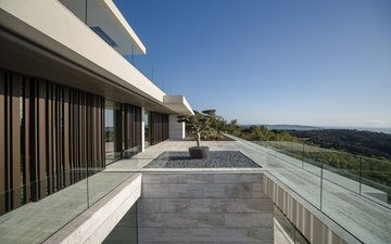 Property slide 7