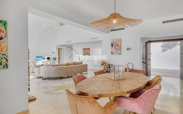 Property slide 18
