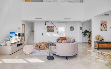 Property slide 19